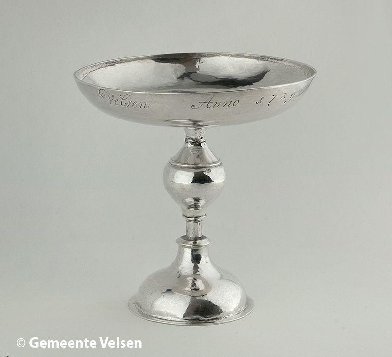 Sch 13: Zilveren collecteschaal